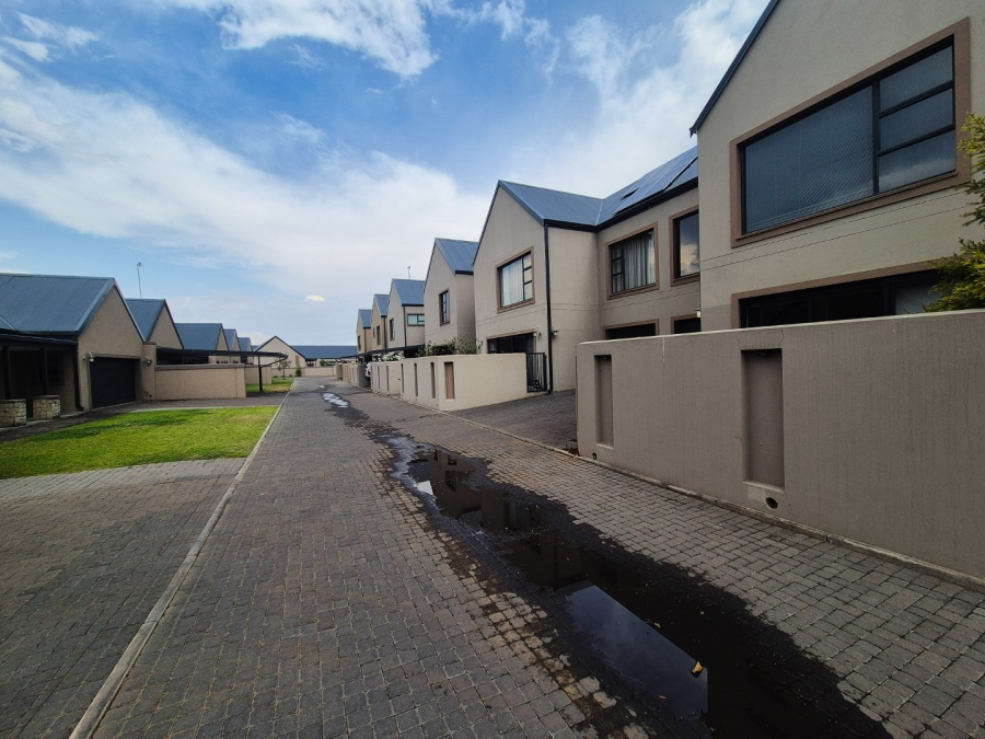 3 Bedroom Property for Sale in Heron Banks Golf Estate Free State